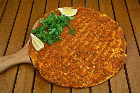 Urfa'da En İyi Lahmacun Nerede Yenir?